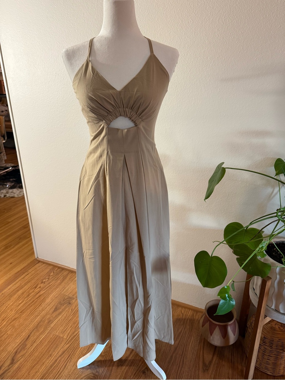 Women's Sleeveless Cutout Maxi Dress in Beige NWT